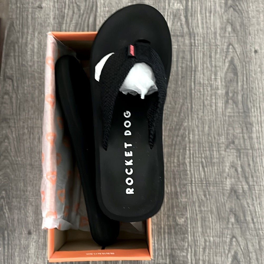Rocket Dog Flip Flops size 9